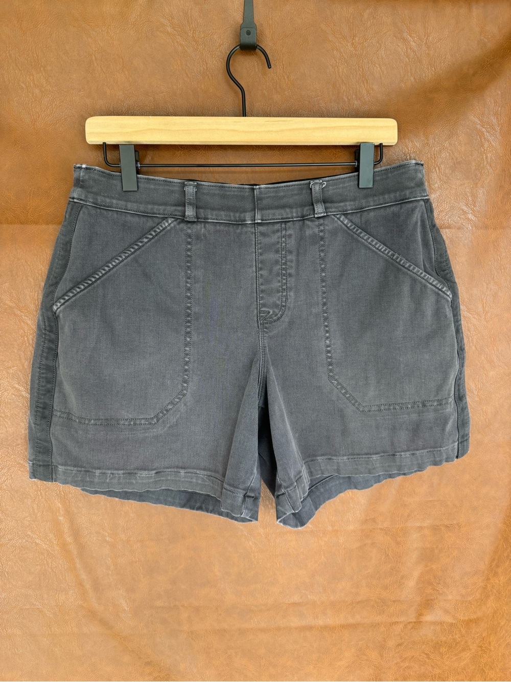 SPANX Womens L Gray Stretch Utility Shorts Patch Pocket Casual Pull On